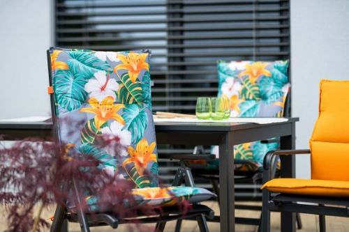 Seat covers - banner