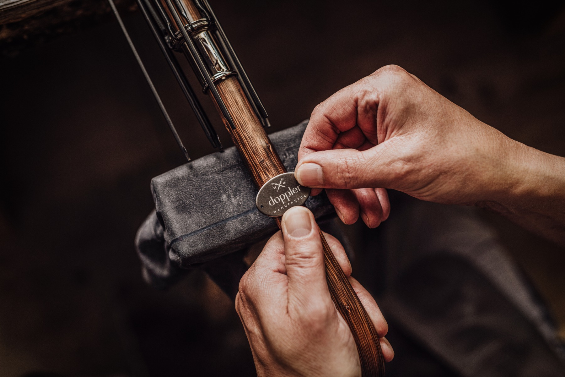 Handgefertigter Regenschirm der doppler Manufaktur
